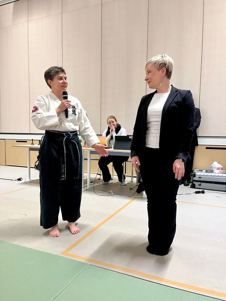 Sera Kaukola saa OKM:n liikunnan ansioristin. Kuva Henrika Ylirisku.